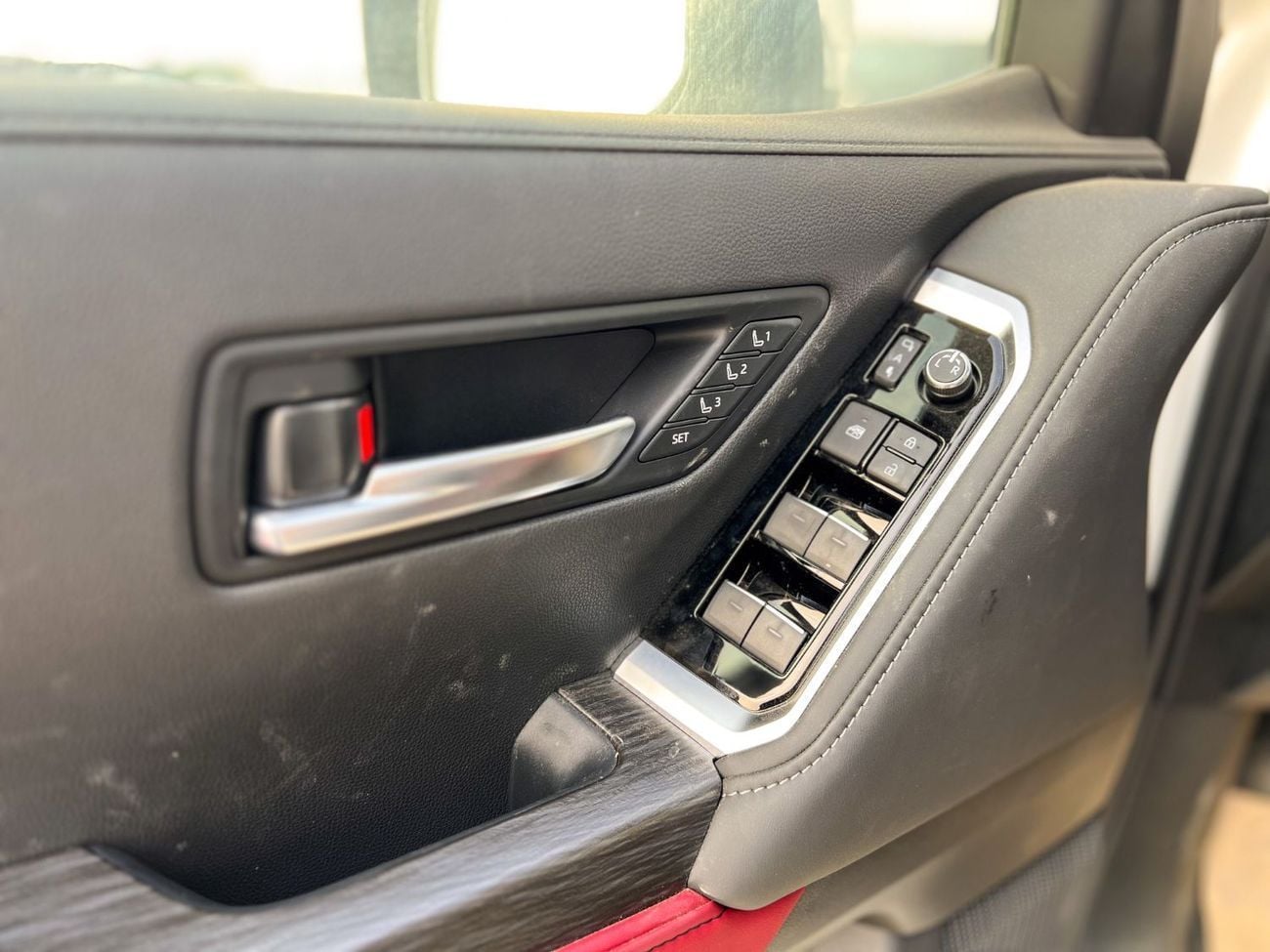 تويوتا لاند كروزر EXPORT ONLY - Toyota LC300 VXR 3.3L DSL (GCC Specification)