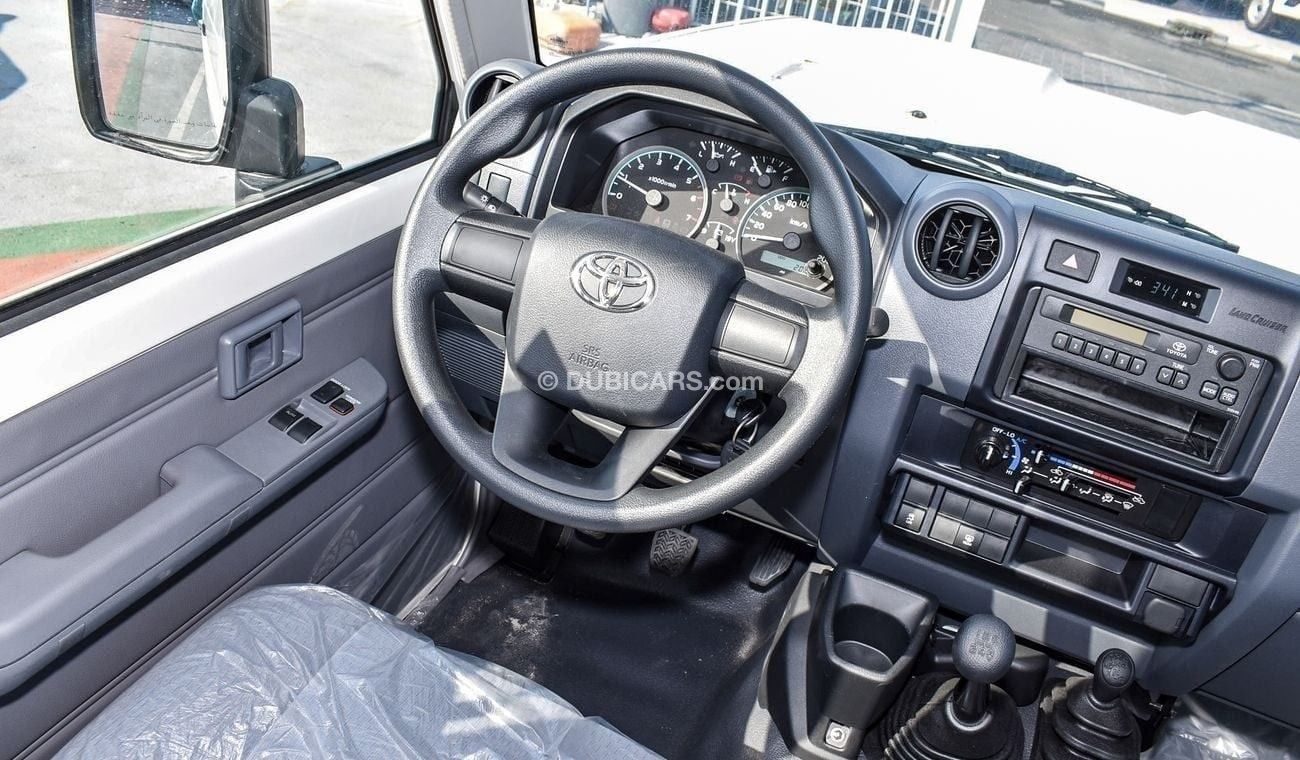Toyota Land Cruiser 70 LC78 4.0l Manual Petrol 13 Seater 4WD Hublock