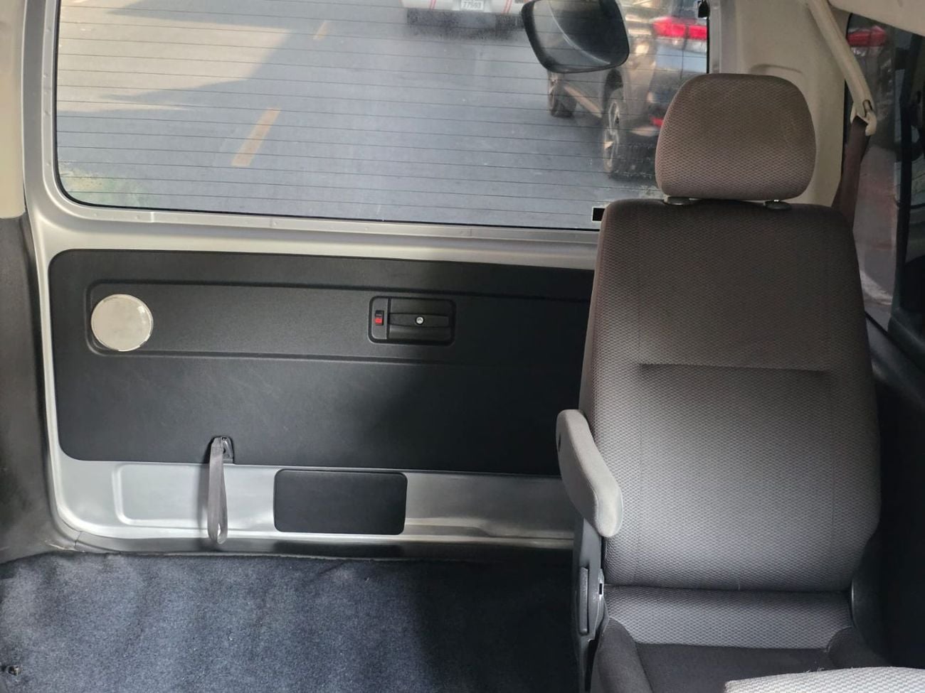 Toyota Hiace 8 SEATER | 2.0 PETROL ENGINE | RHD | AT