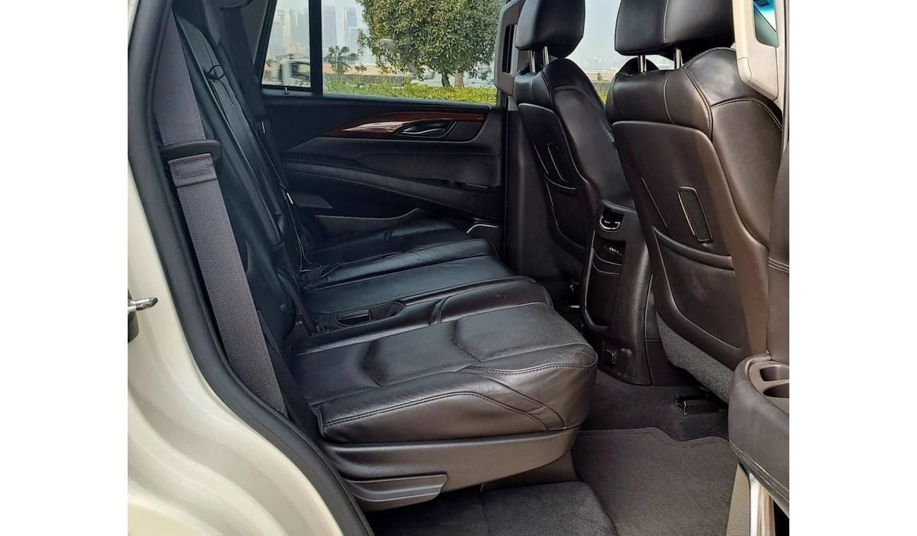 كاديلاك إسكالاد ESV Premium Luxury 6.2L 2015 FULL OPTION (1830x36/-MONTHLY)