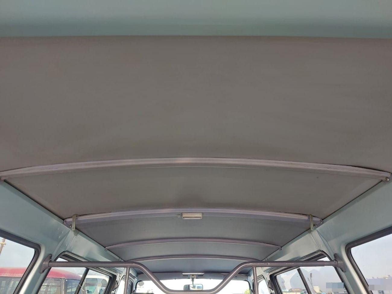 Toyota Hiace TOYOTA HIACE VAN RHD 1999 MODEL 3.0 L DIESEL MANUAL(PM01625)