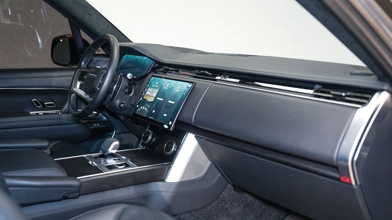 Land Rover Range Rover | AED 8,624 PM | Warranty Sep-2027 / 150,000km