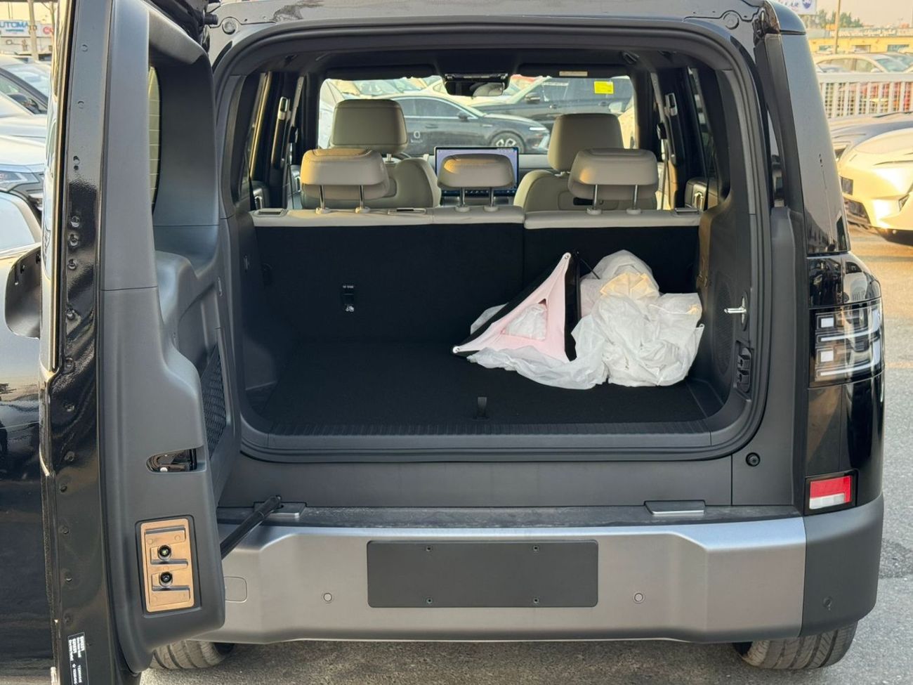 بي واي دي ليوبارد تيتانيوم 7