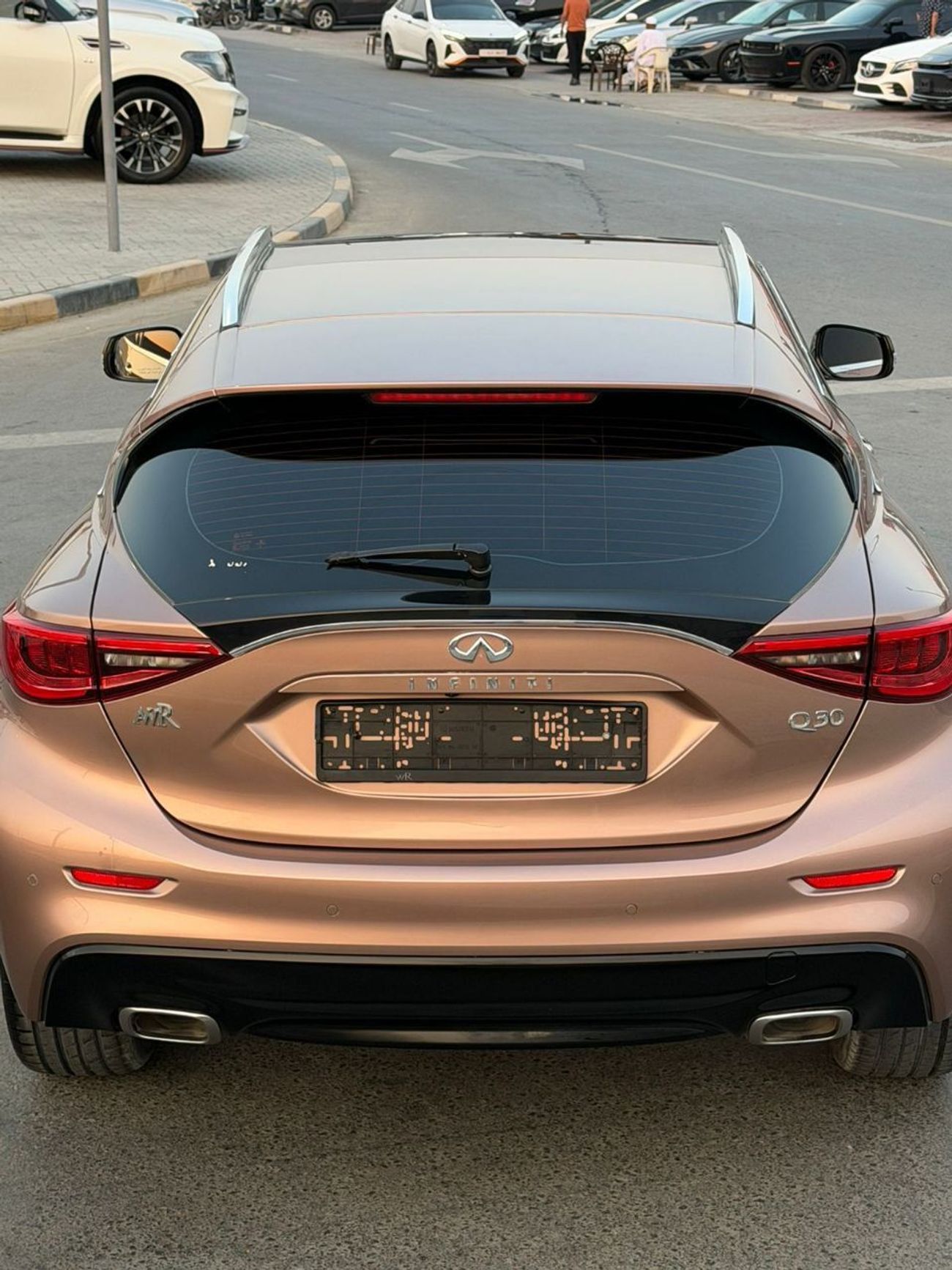 Infiniti Q30 