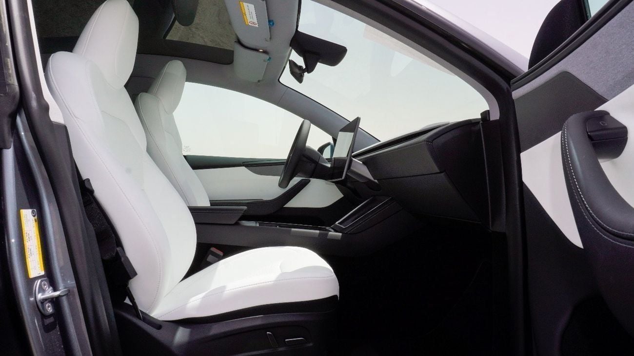 Tesla Model Y Long Range (AWD) || Brand New || 0 KM