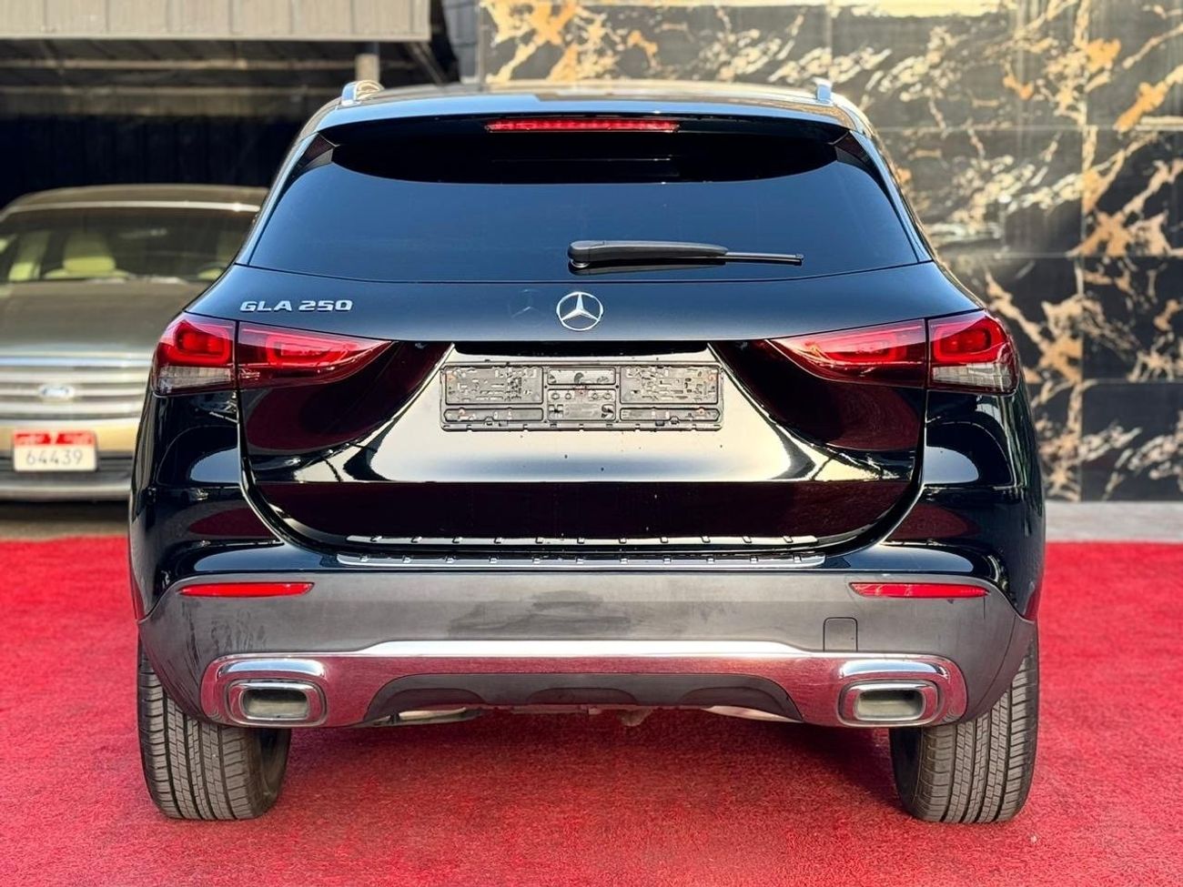 مرسيدس بنز GLA 250 4MATIC