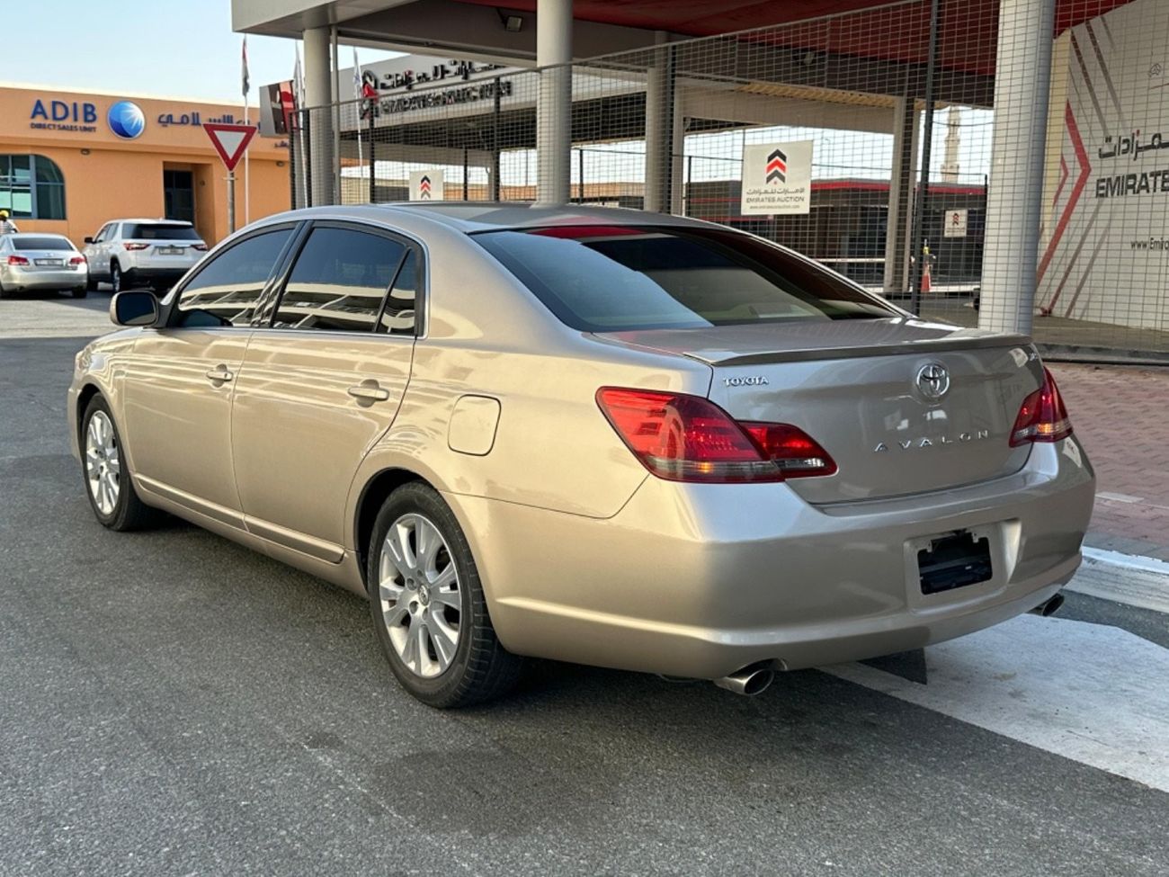 Toyota Avalon 2008 LIMITED FULL OPTION GOOD CONDITION PERSONAL CAR