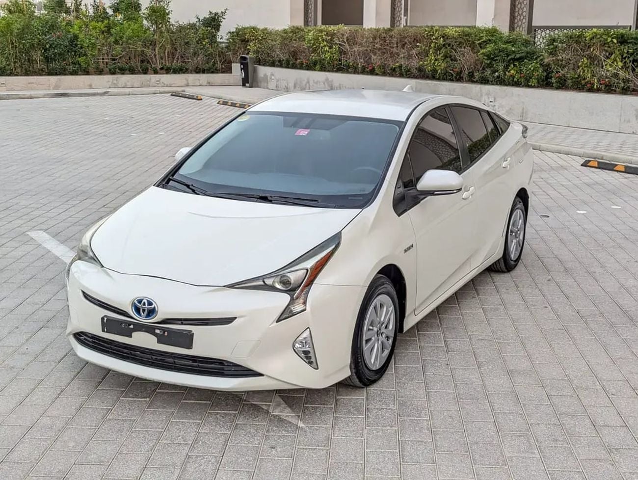 تويوتا برياس Iconic - GCC Specs Full Option With Navigation and Leather Seats