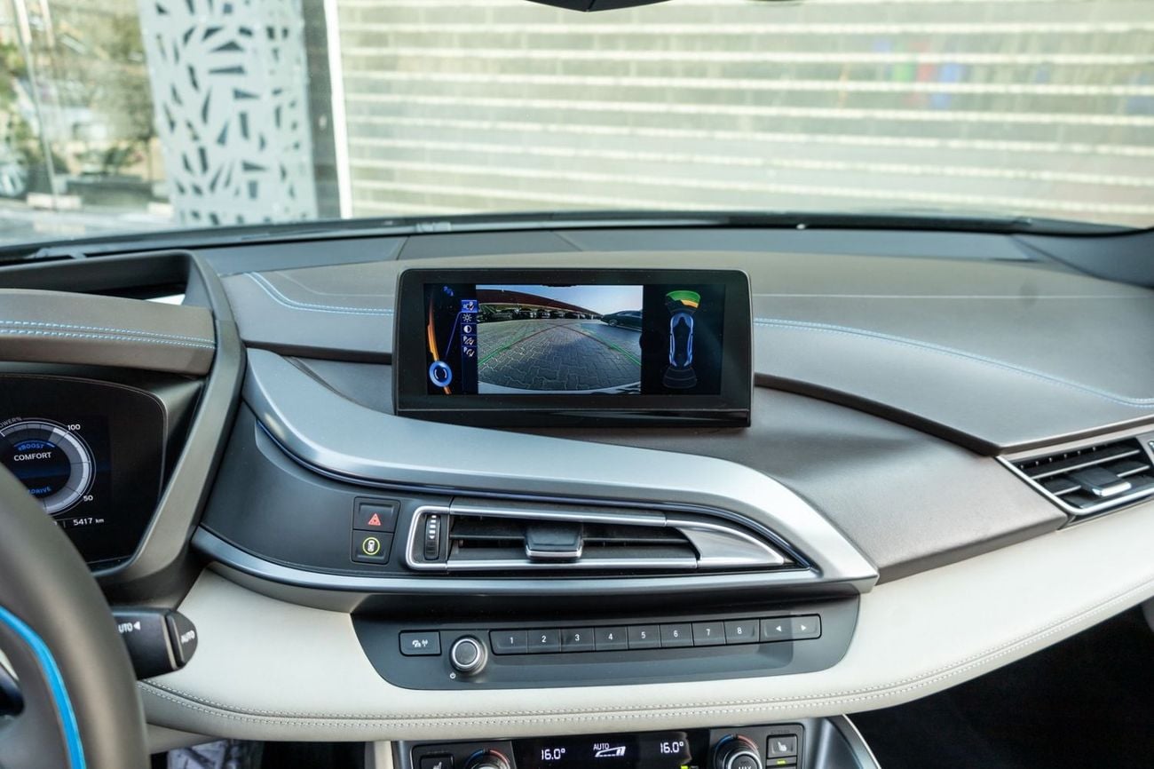 BMW i8 STD (1.5L · 3 Cyl · Automatic · Hybrid · Coupe · All Wheel Drive · 4 Seats · 2 Door) BMW i8 eDrive 2016 GCC