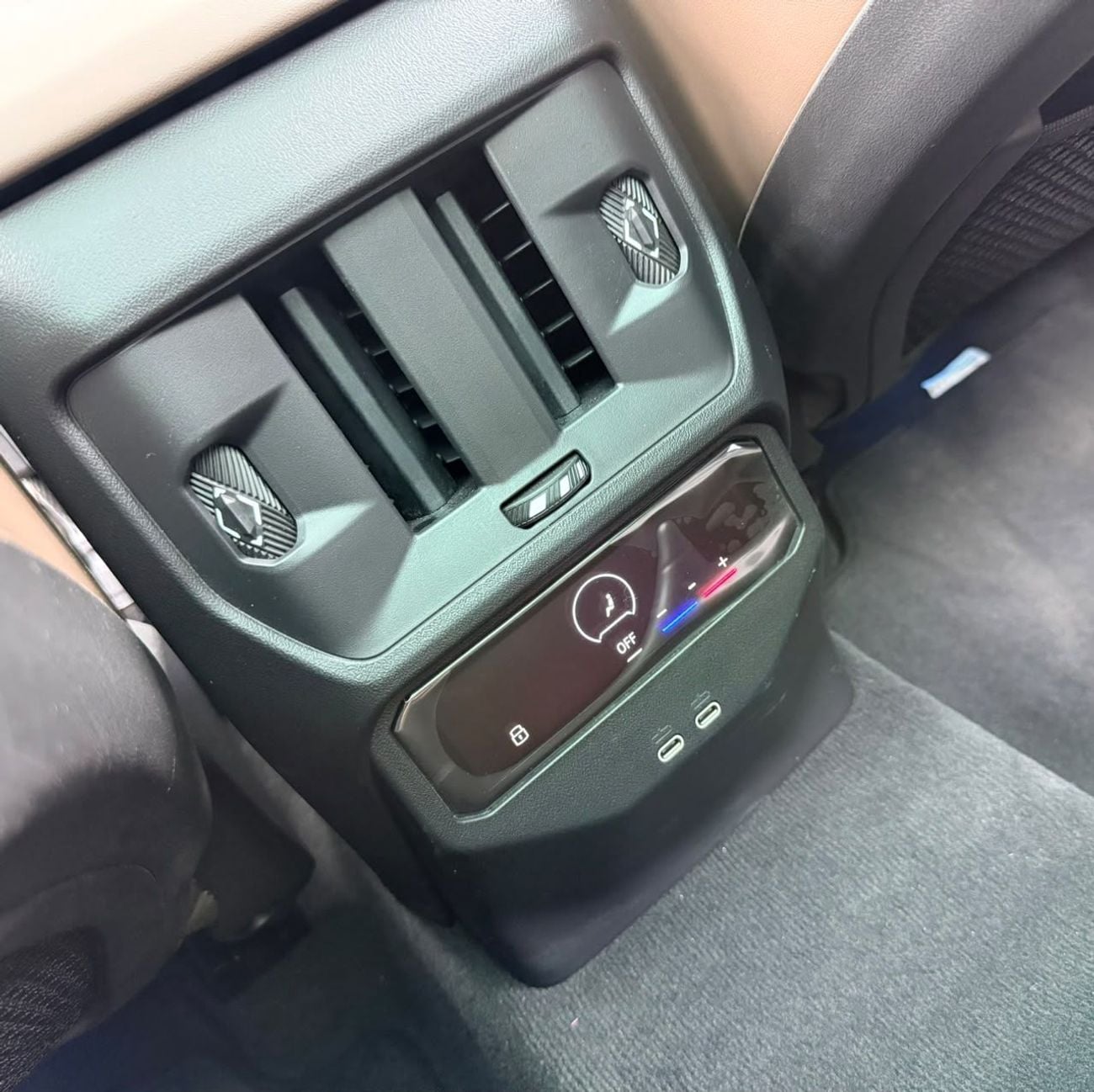 بي أم دبليو X3 M50 XDRIVE بي إم دبليو X3 M50 موديل 2025، ضمان بي إم دبليو + باقة خدمة 2030، سجل صيانة كامل لدى بي إم دبليو، عد