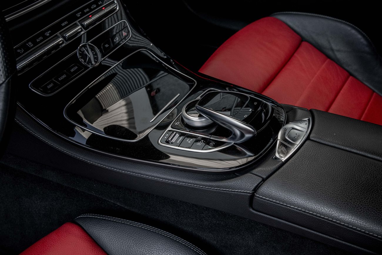 Mercedes-Benz E200 3,232 P.M | E 200 | 0% Downpayment | Perfect Condition!