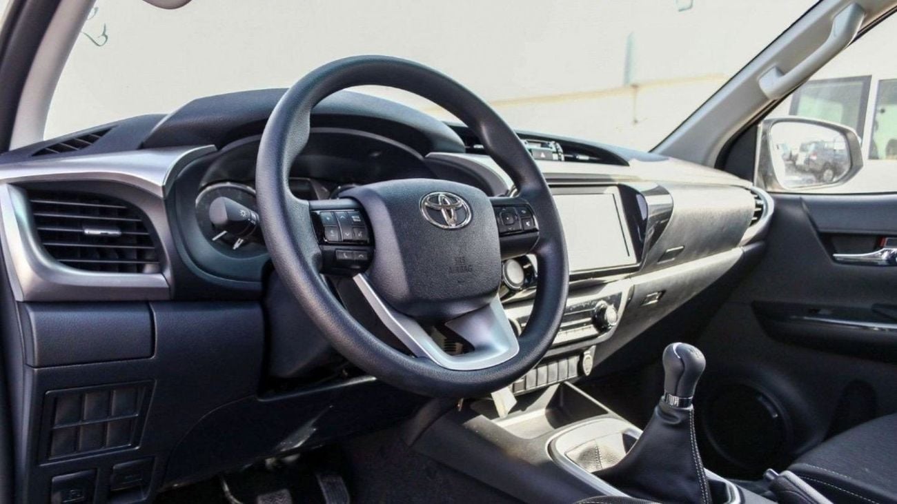 تويوتا هيلوكس TOYOTA HILUX SR5 2.4L MT DIESEL 2024