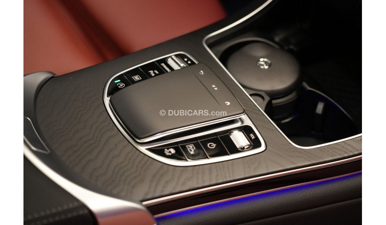 مرسيدس بنز GLC 200 كوبيه 2023 خليجي 0 كم //AMG Package