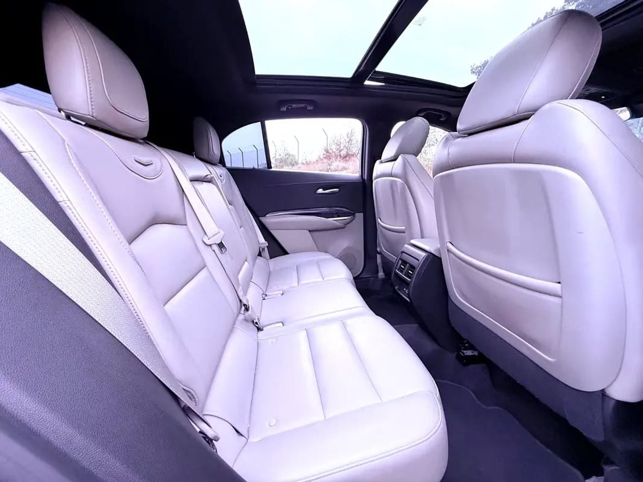 كاديلاك XT4 لاكجوري GCC Specs | Low Mileage | Warranty