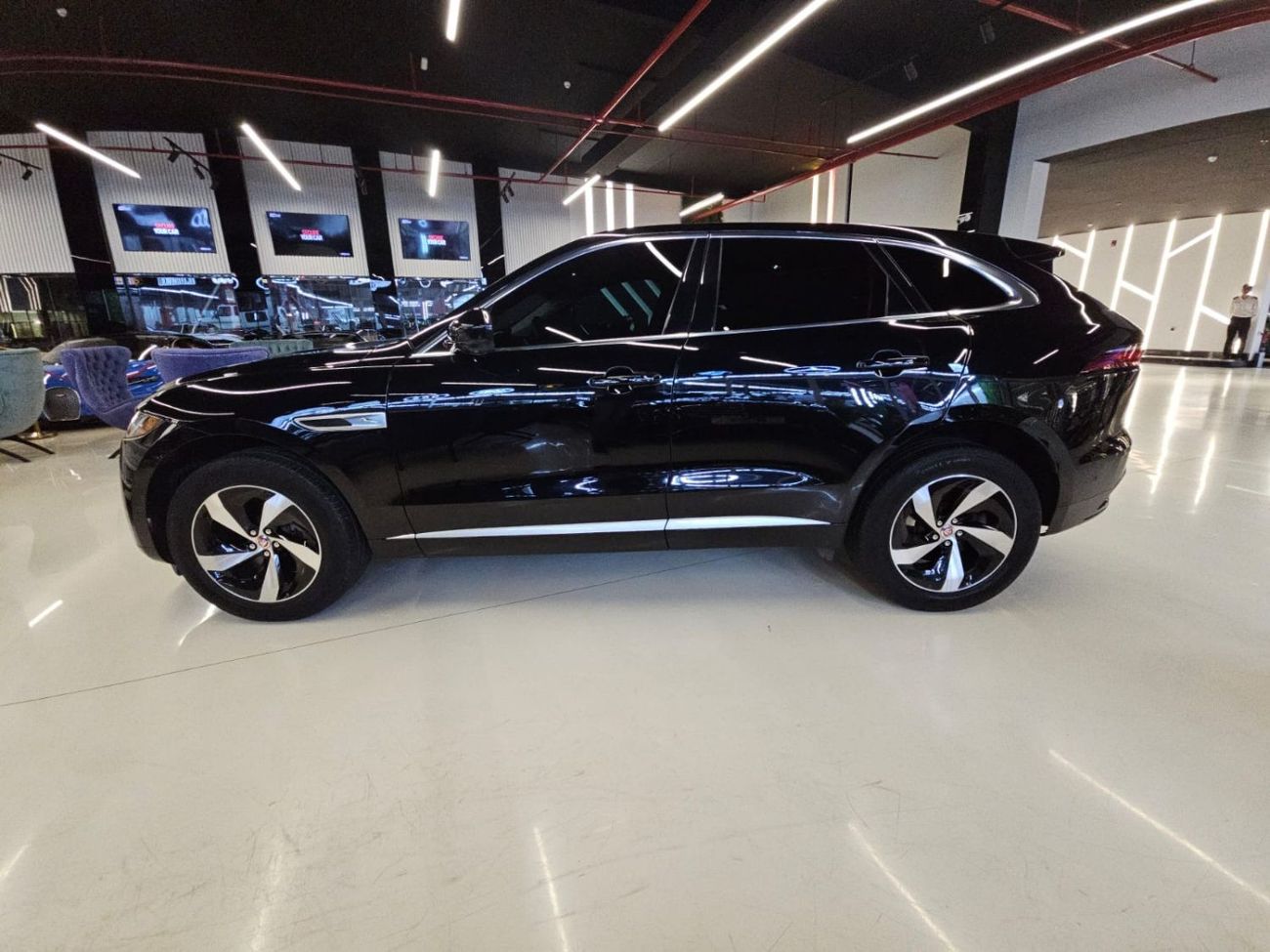 Jaguar F Pace 2022 Jaguar F-Pace R-Dynamic SE P250/10,000KM Only /Perfect Condition/No Paint