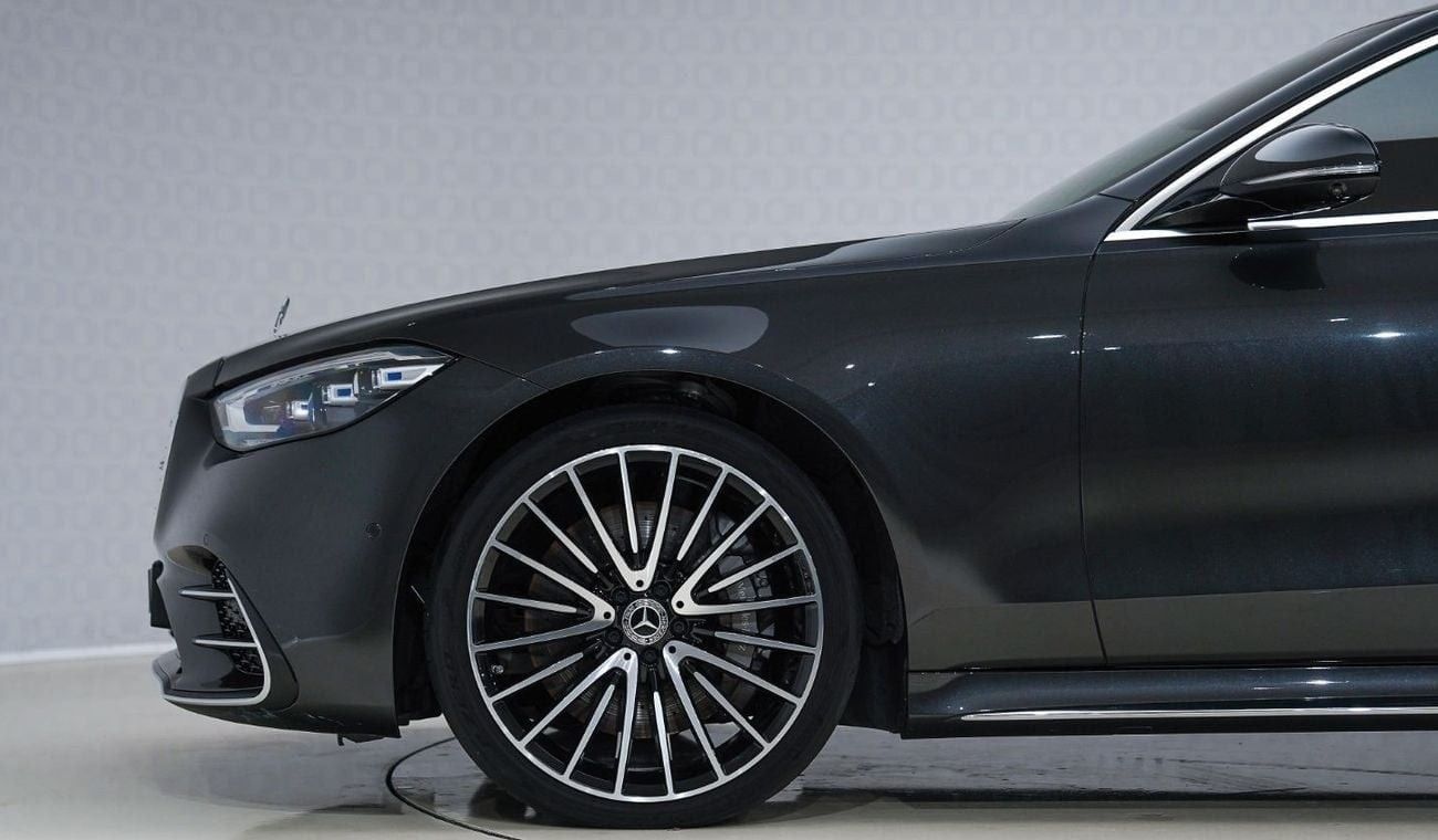 مرسيدس بنز S 580 4Matic AMG Line - AED 7,025 P/M - Warranty till 08/2028