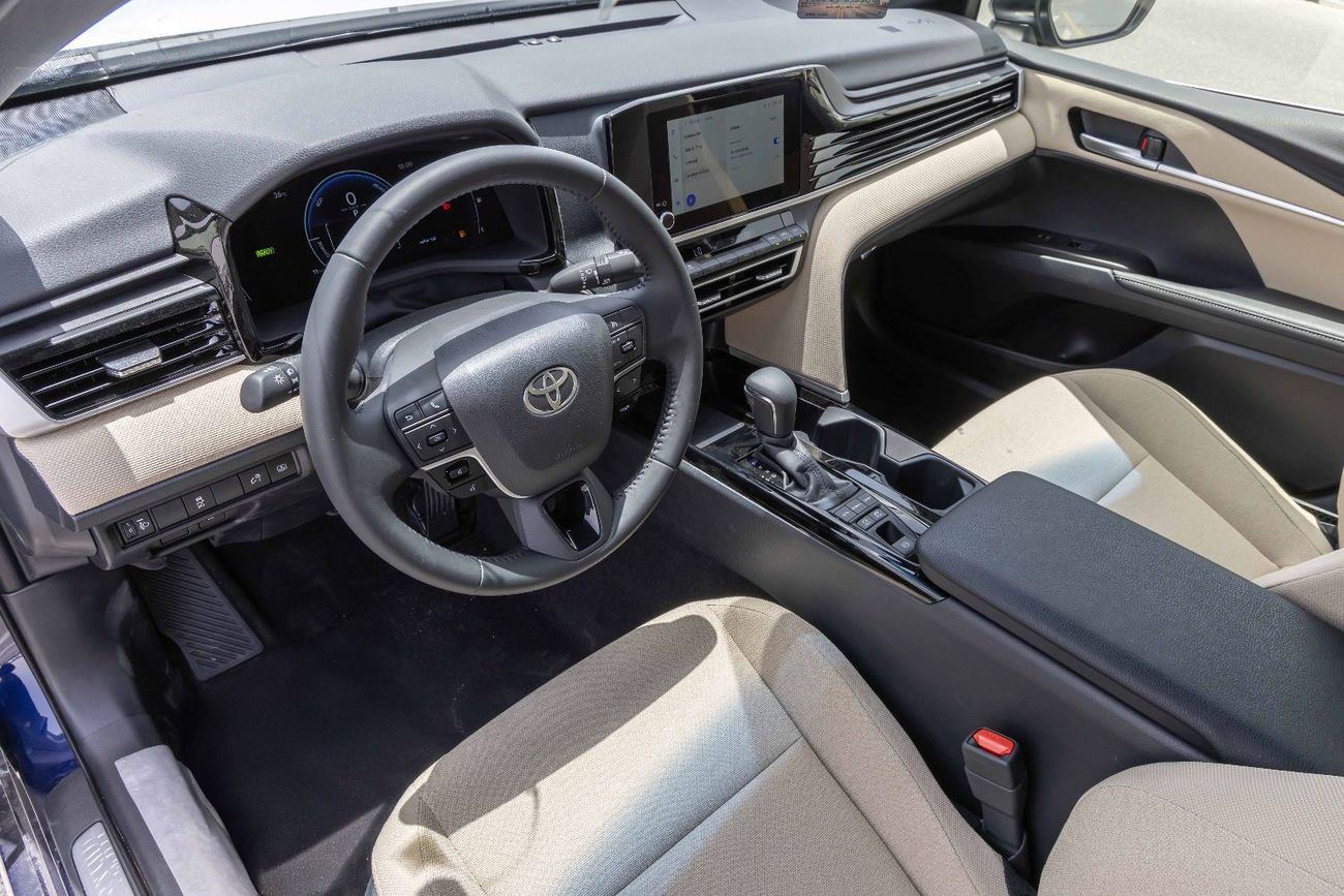 Toyota Camry Toyota Camry LE 2.5L Hybrid, Panorama - 2025 (Export)