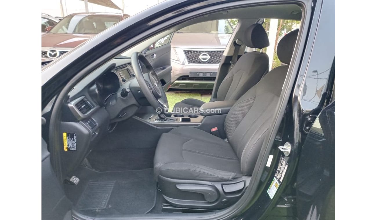 كيا أوبتيما وارد2016 رقم 2 رنجات  حساسات رنجات ومثبت سرعه وكاميرا خلفيه لاتحتاج الي مصاريف بحالة ممتازة