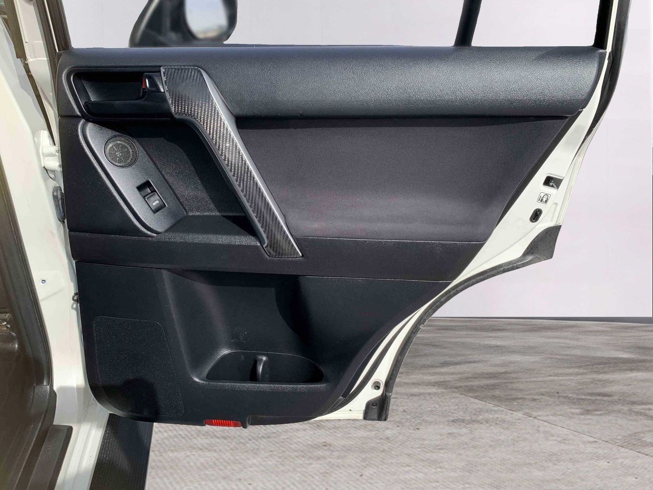 تويوتا برادو 4x4 Diesel Right Hand Drive (Export Only)