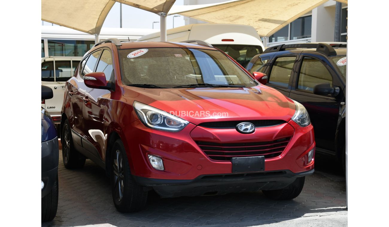 Hyundai Tucson 2015 RED GCC NO PAINT NO ACCIDENT PERFECT