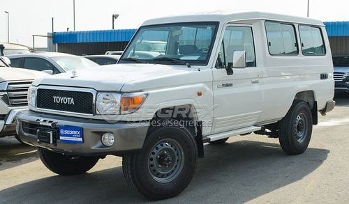 Toyota Land Cruiser 2020 MODEL 78 HARDTOP WITH WINCH. PETROL/ ESSENCE' LE VEHICULE TOUT TERRAIN