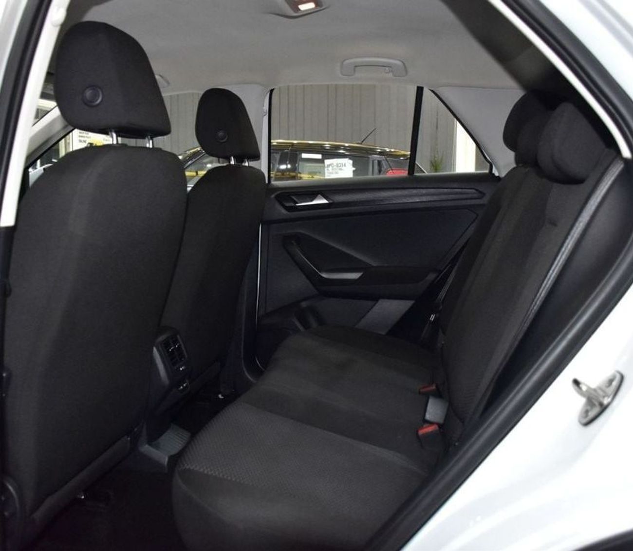 فولكس واجن T ROC EXCELLENT DEAL for our Volkswagen T-ROC ( 2021 Model ) in White Color GCC Specs