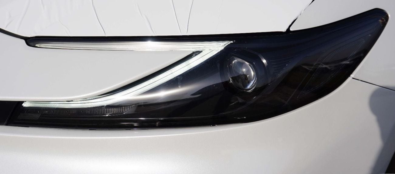 تويوتا كامري 2025 MODEL TOYOTA-CAMRY 2.5L HEV (WITH SUNROOF, 17" AL, REAR CAMERA)