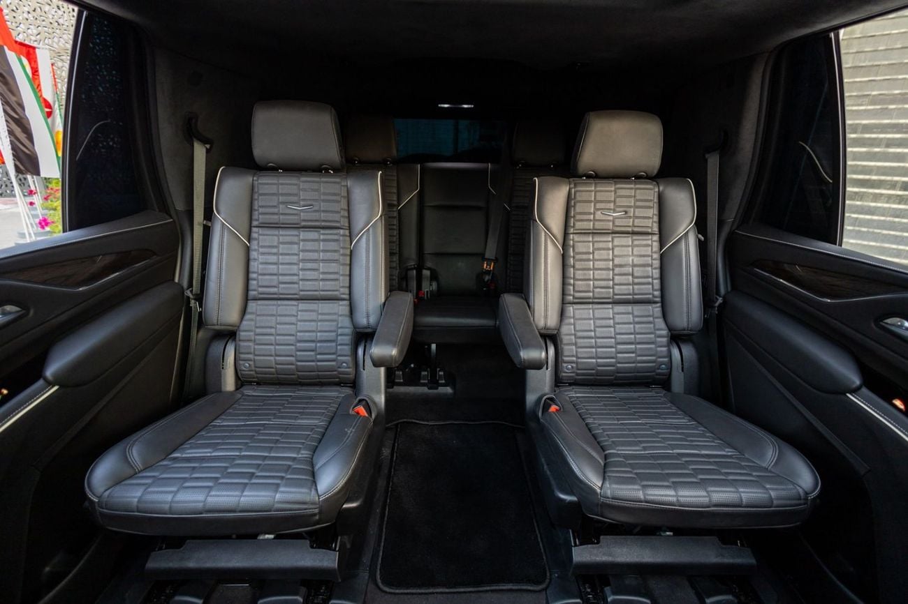 Cadillac Escalade Sport Platinum 6.2L 4WD Cadillac Escalade 2024 Japanese Specs | Warranty | Service Contract