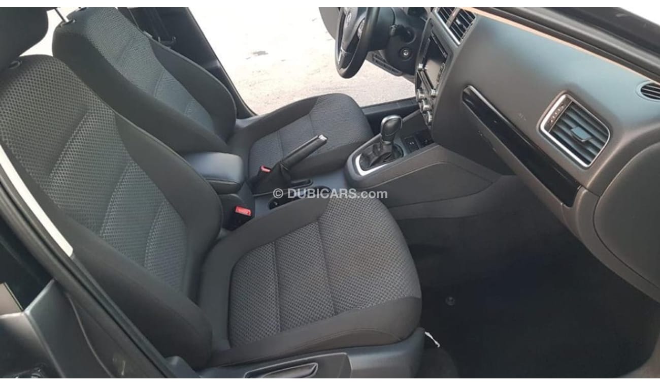 Volkswagen Jetta Volex wagan Getta model 2015 GCC car prefect condition full option low mileage