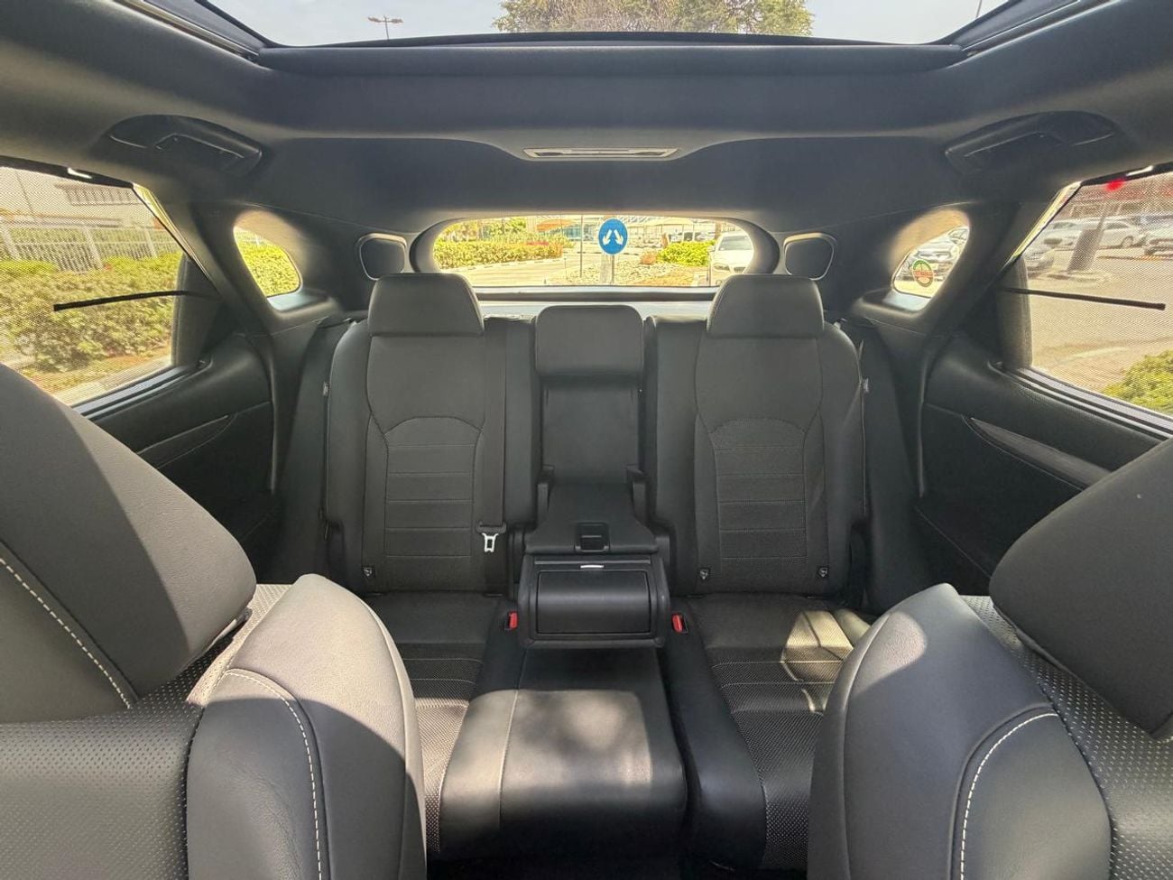 Lexus RX450h F-SPORT Lexus RX 450h F Sport 2019 | GCC Specs | Hybrid Efficiency Full Service History First Owner 2 Keys