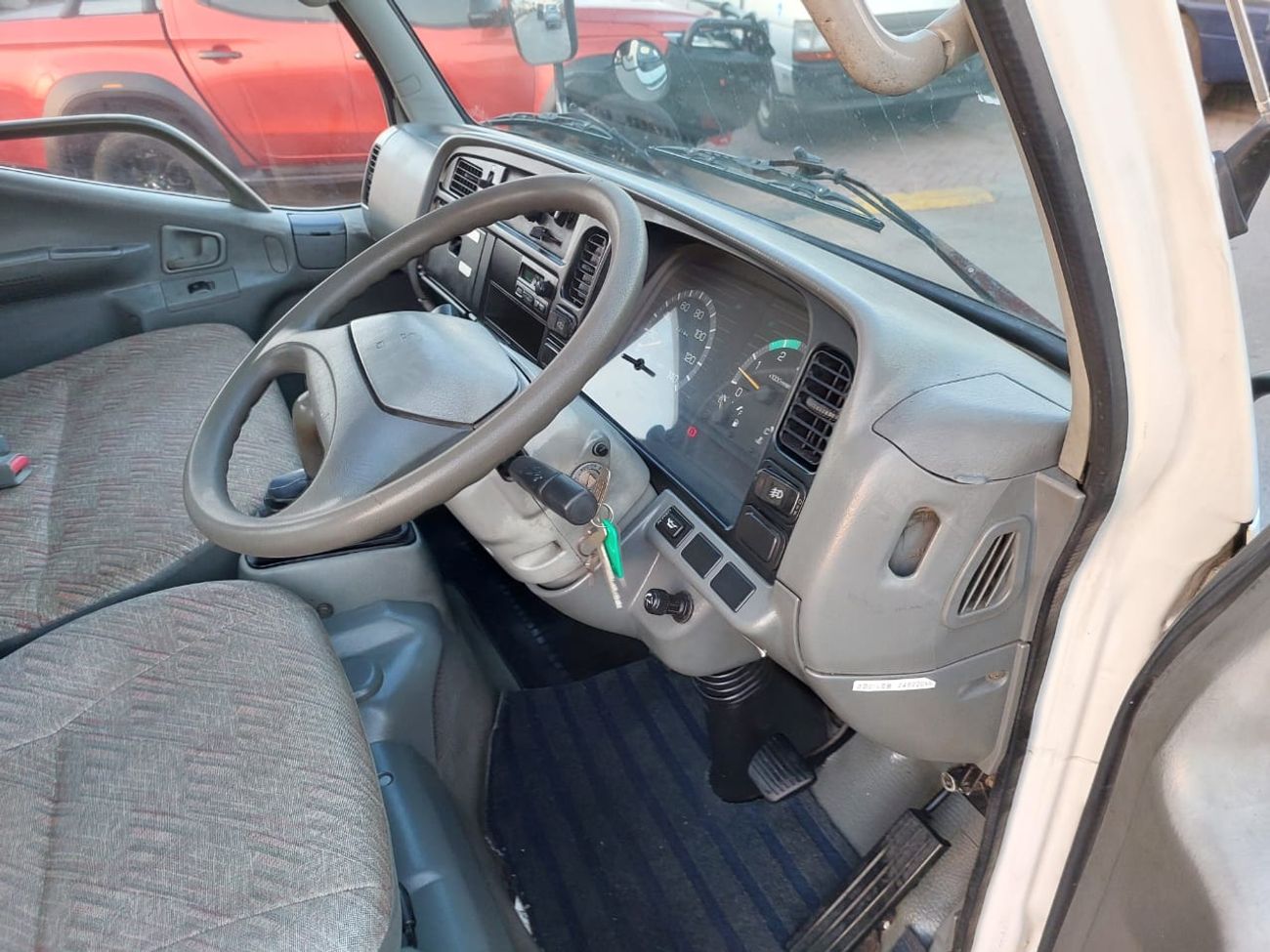 Mitsubishi Fuso Canter MITSUBISHI CANTER TRUCK RHD 1997 MODEL 4.2 L DIESEL MANUAL(PM31319)