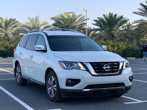 Nissan Pathfinder SV