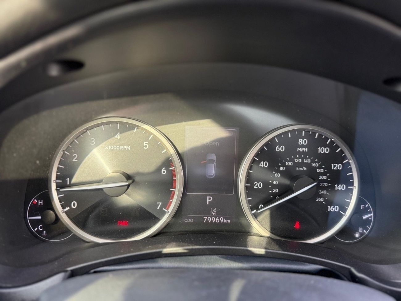 Lexus NX300 Premier 2.0L 4WD sunroof,leather seats