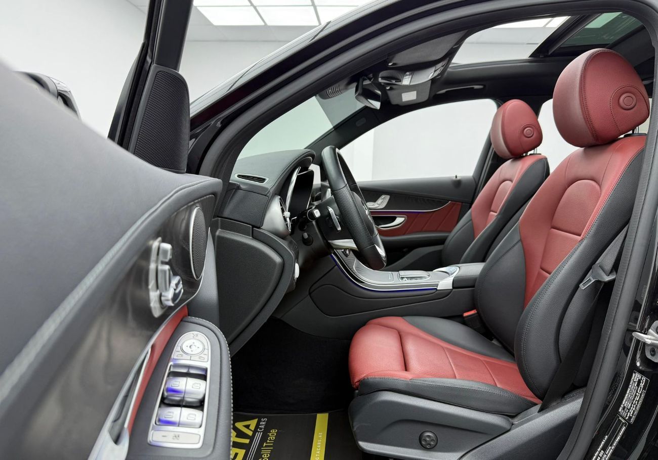 Mercedes-Benz GLC 200 4Matic 2022 Mercedes-Benz GLC200 AMG 4MATIC, Warranty, Full Service History, Very Low Km, GCC