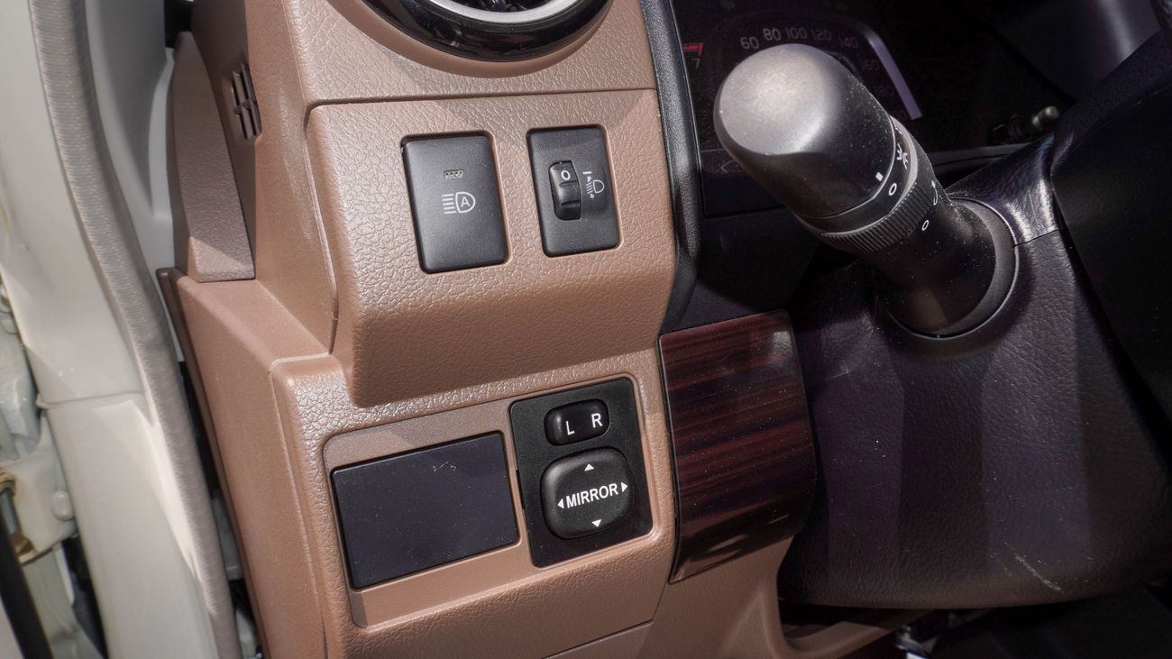 Toyota Land Cruiser Pick Up LX 4.0 L V6