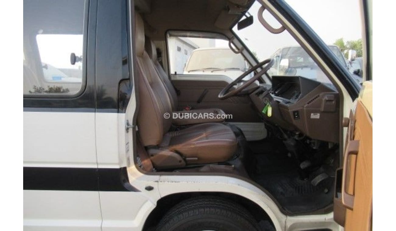 Toyota Hiace TOYOTA HIACE RIGHT HAND DRIVE (PM1003)