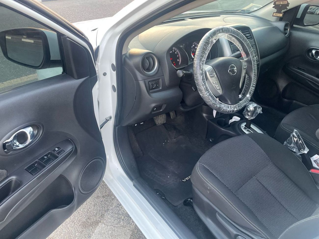 نيسان فيرسا 2017 Nissan Versa (Sunny) SV 1.5L V4 MidOption  Economical