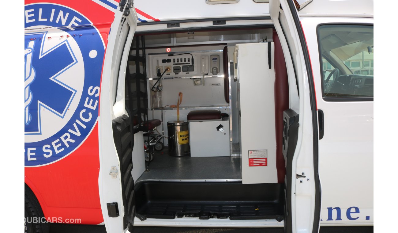 جي أم سي سافانا FULLY EQUIPPED AMBULANCE 2009 WITH GCC SPECS