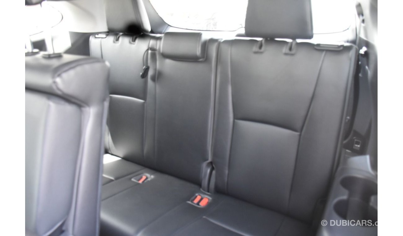 تويوتا هايلاندر XLE AWD (7 seats )V-06 3.5 2021 CLEAN CAR / WITH WARRANTY