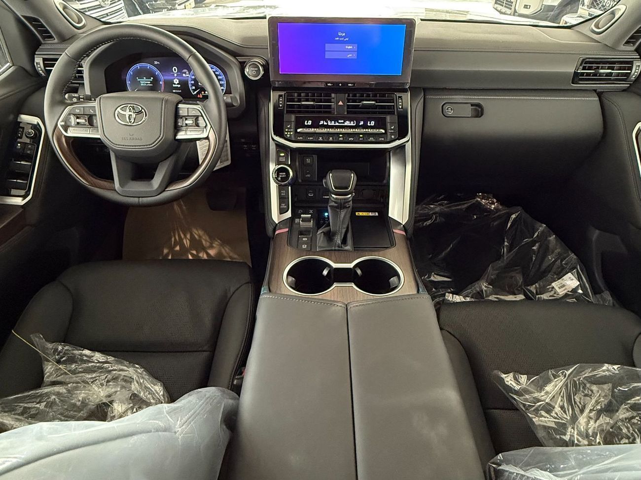 Toyota Land Cruiser HYBRID VX 3.5 TWINTURBO RADAR **EXPORT ONLY**التصدير فقط خارج الخليج***