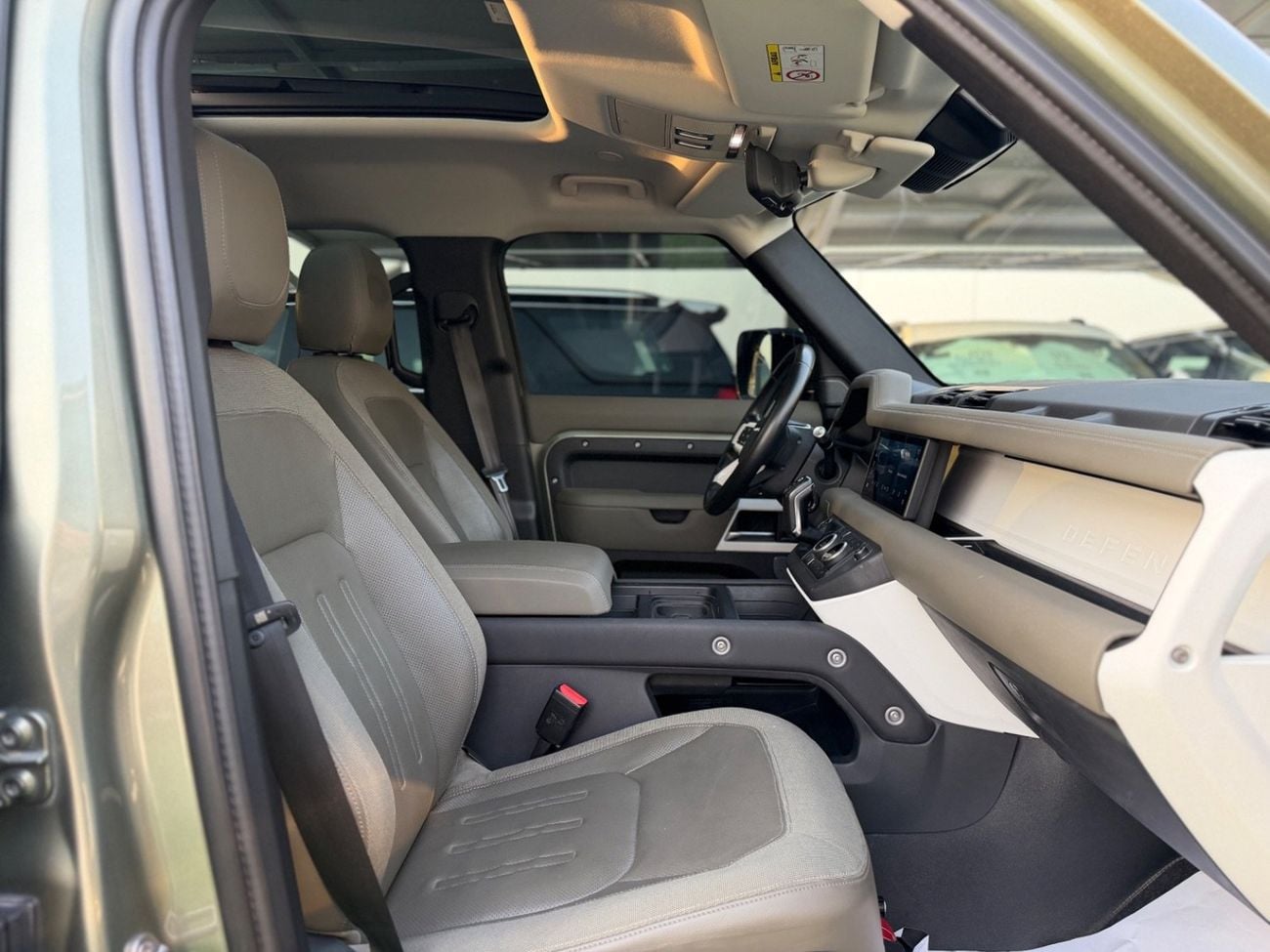 لاند روفر ديفندر P400