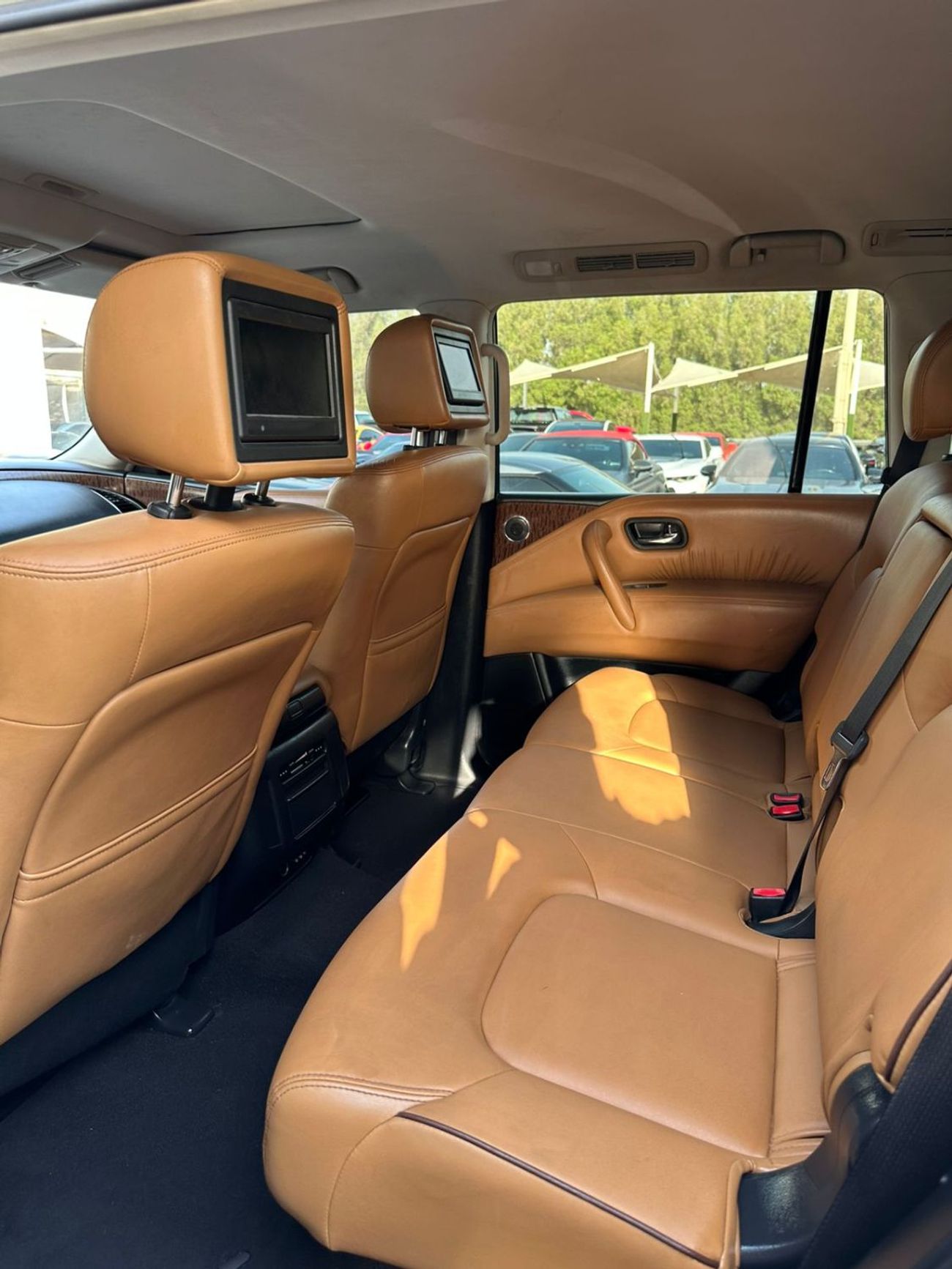 Nissan Patrol NISSAN PATROL PLATINUM V6 GCC 2017 FULL OPTION PERFECT CONDITION BODYKIT 2022