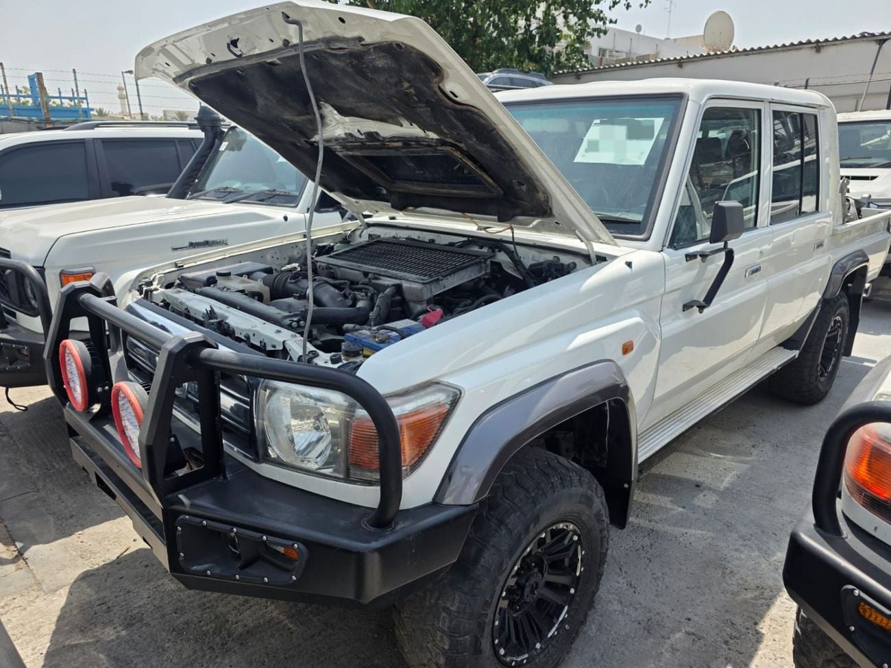Toyota Land Cruiser Pick Up DIESEL RIGHT HAND DRIVE 4.5L ,2O15 MODEL ONLY FOR EXPORT AVAILABLE