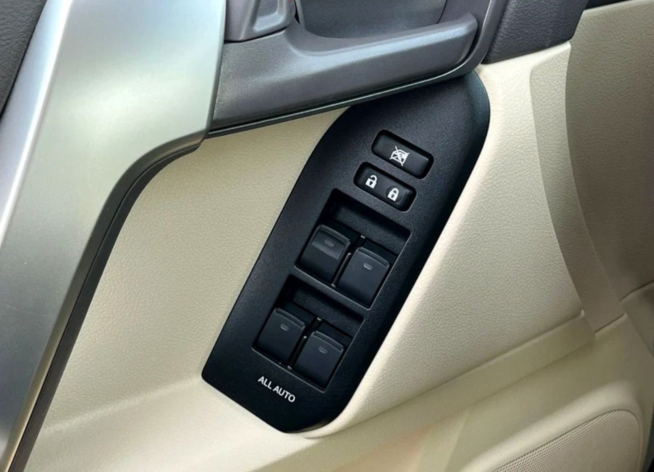 Toyota Prado 2023 VXR Full Option GCC Specification Very Clean and Perfect Condition