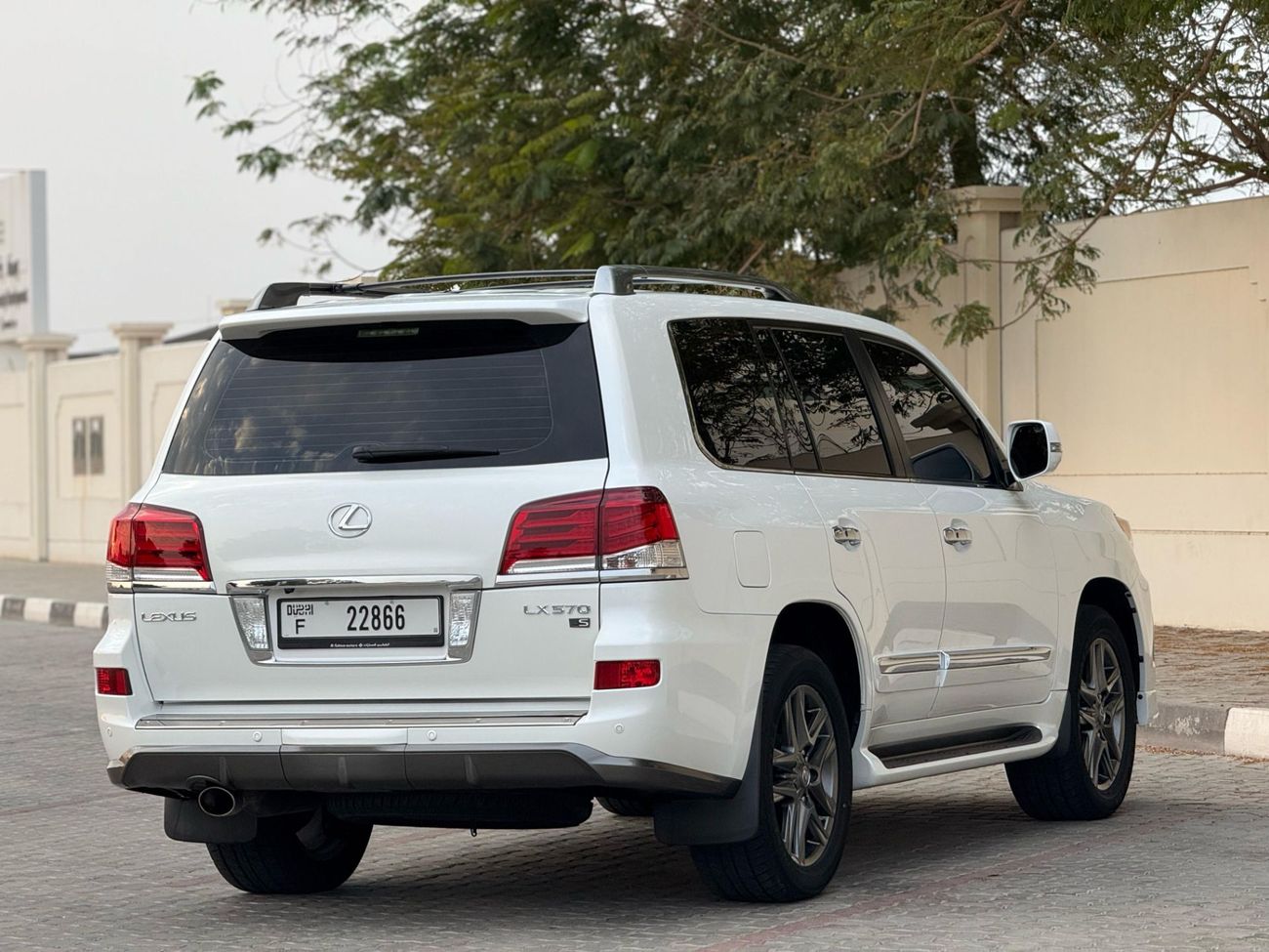 Lexus LX 570 Sport