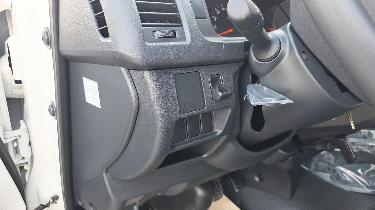 Toyota Hiace Toyota/HIACE D/ 2.5L PNL VAN AC STD RF MT