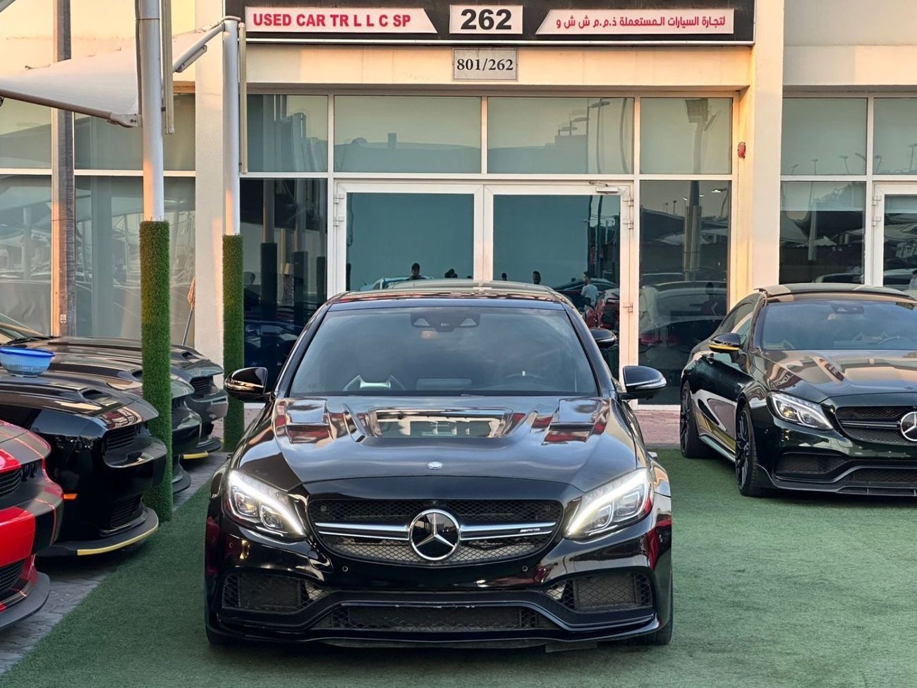 Mercedes-Benz C 63 AMG Std 4.0L Sedan