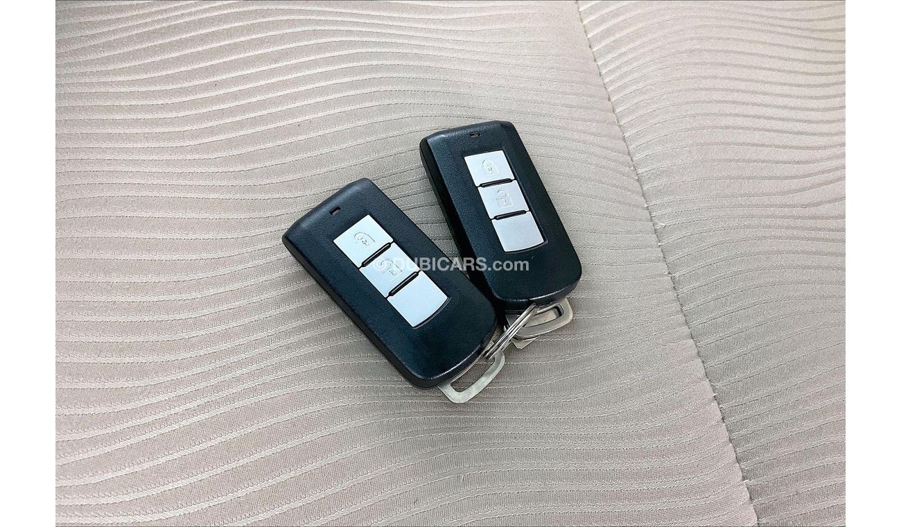 ميتسوبيشي مونتيرو GLS Mid | سنة ضمان مجانية | 0 دفعة أولى | سياسة الإعادة بعد 7 أيام