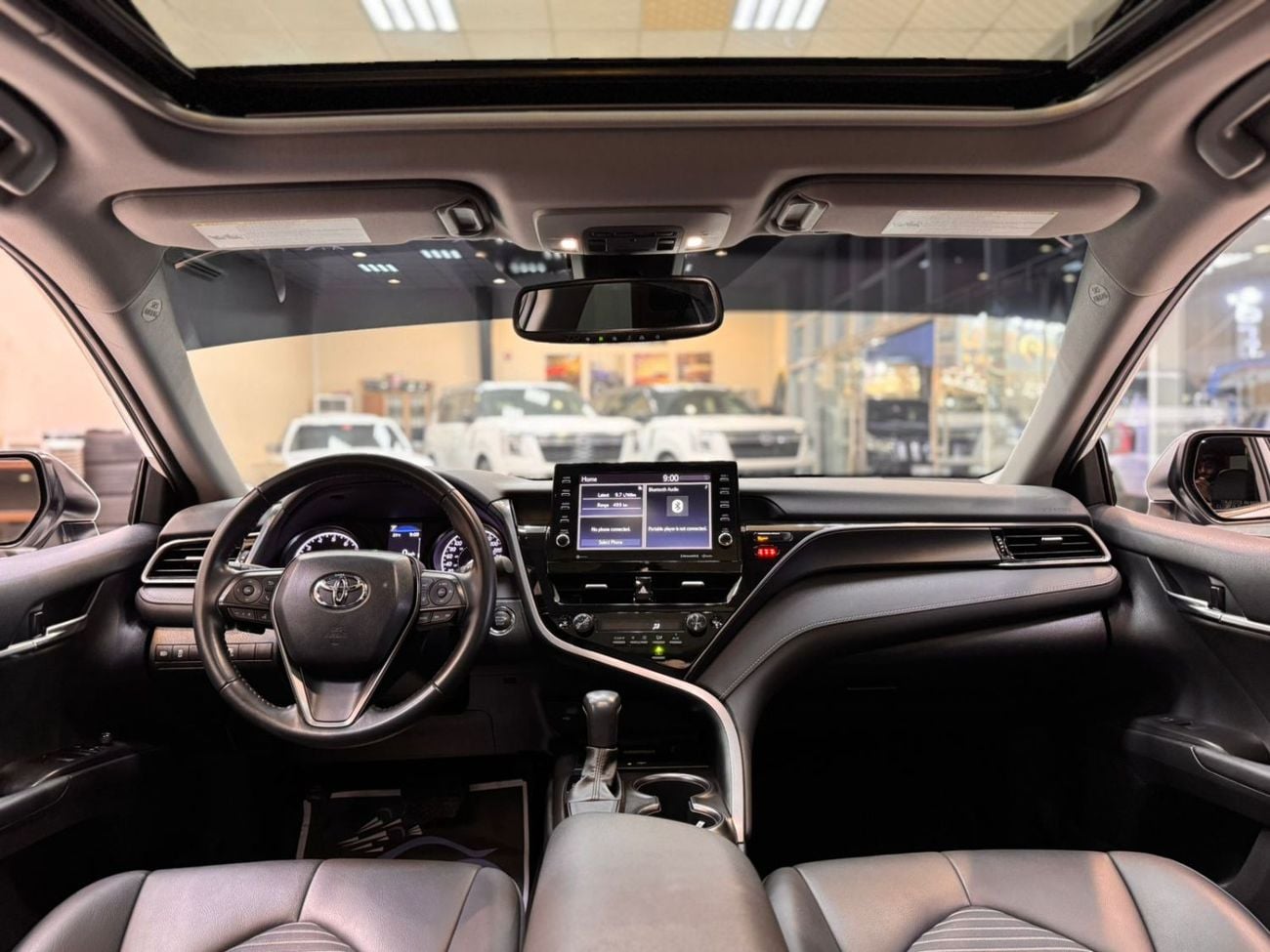 Toyota Camry SE 2.5L (181 HP)