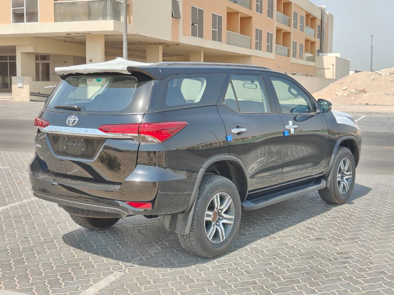 Toyota Fortuner 2025 Toyota Fortuner SR5 Mid-Option 7-Seater 2.7L 4-Cyl Petrol A/T 4x4 Only For Africa